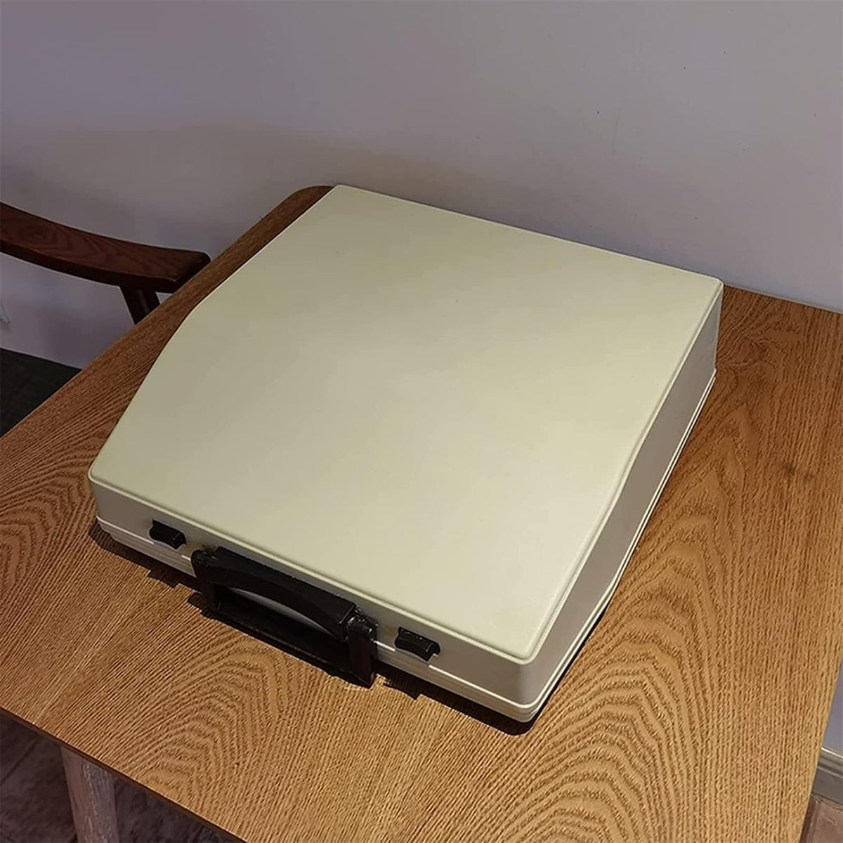 Classic Old Fashioned Manual Typewriter - Portable & Easy to Use - Includes Ribbon Set - Machinery Typewriter, kk321