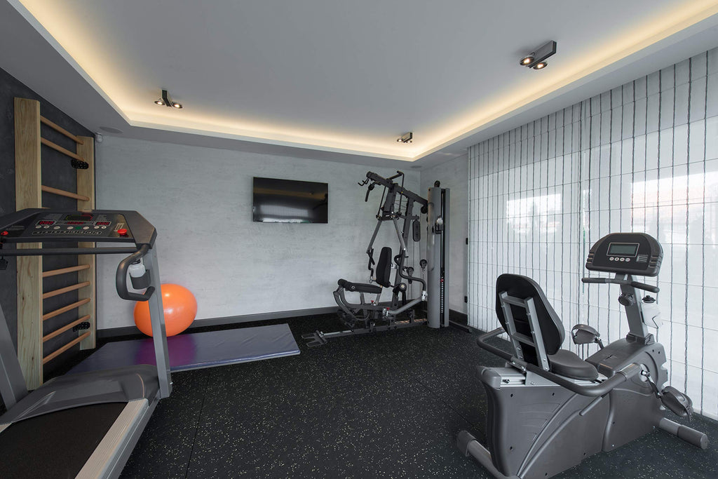 Genaflex Rubber Gym Floor Mat - 8mm Thick - Heavy Duty Commercial Protective Gym Flooring Roll (10% Blue, 4' X 6')